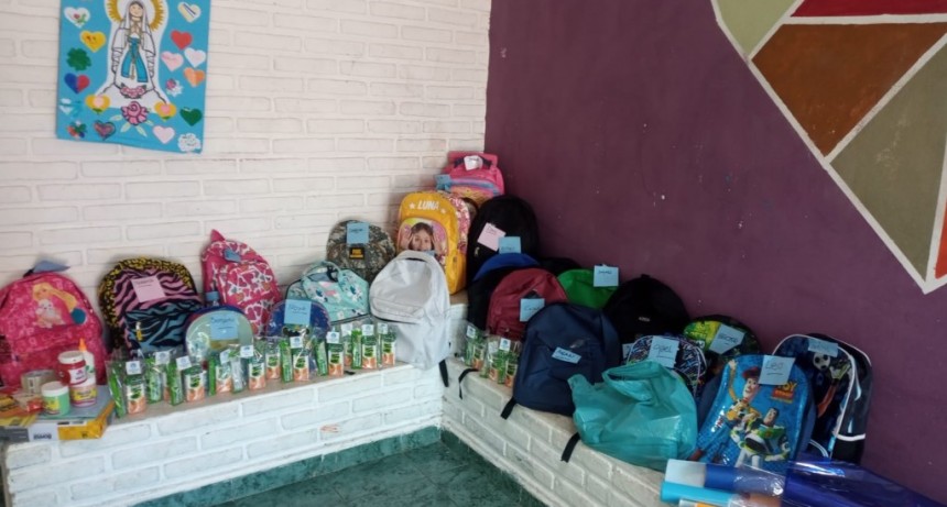 SE ENTREGARON LAS MOCHILAS SOLIDARIAS