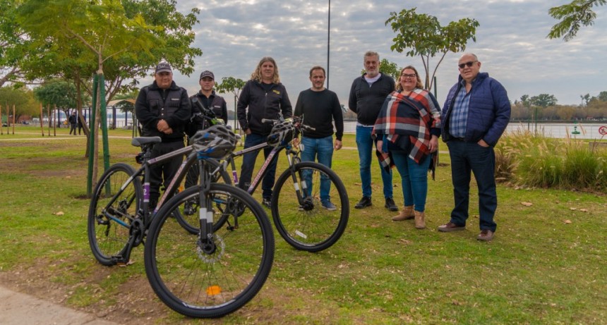 DONARON DOS BICICLETAS AL MUNICIPIO